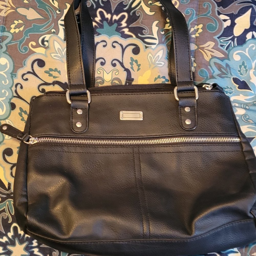 Like NEW! Basic Black Purse/Shoulder Bag